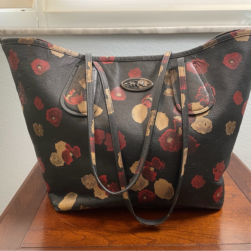 Large Coach tan and red floral print Tote with matching stole
